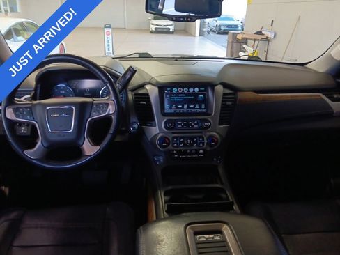Used 2020 GMC Yukon Denali w/ Open Road Package AWD/4WD image 5