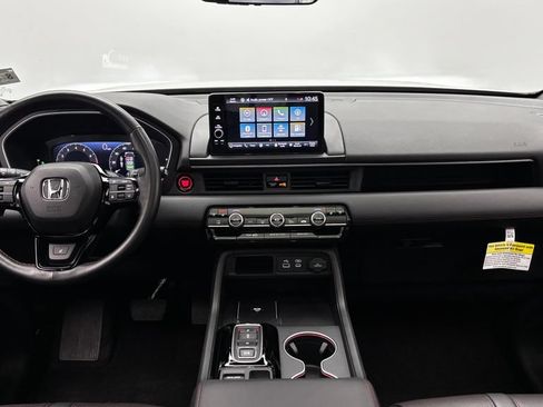 Used 2025 Honda Pilot Black Edition image 35