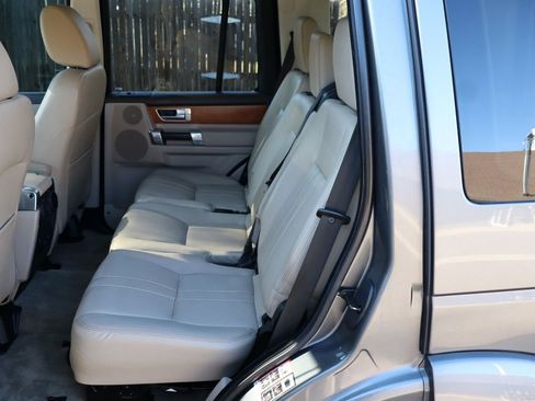 Used 2015 Land Rover LR4 HSE image 21