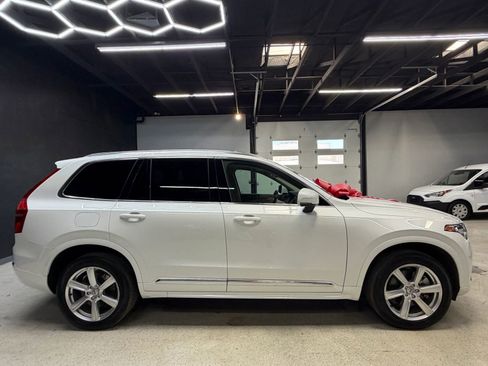 Used 2024 Volvo XC90 B5 Core AWD/4WD image 9