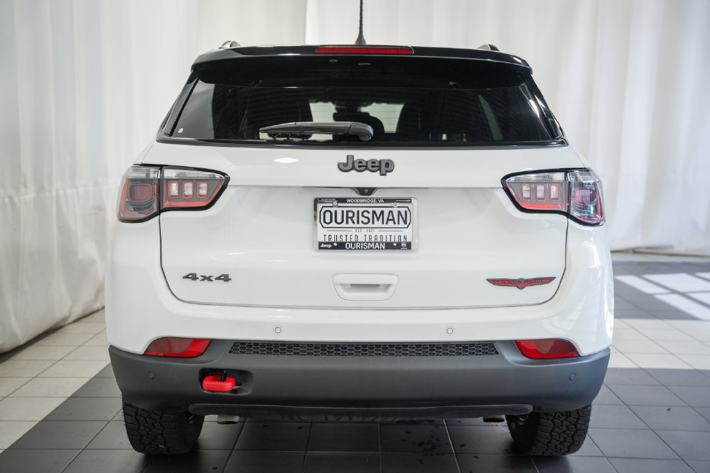 Certified 2025 Jeep Compass Trailhawk AWD/4WD image 5