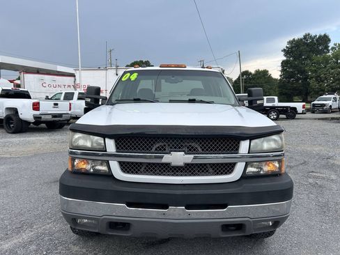 Used 2004 Chevrolet Silverado 3500 4x4 Crew Cab w/ Heavy-Duty Power Package image 3