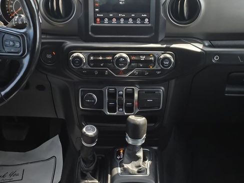 Used 2021 Jeep Wrangler Unlimited Sport AWD/4WD image 19