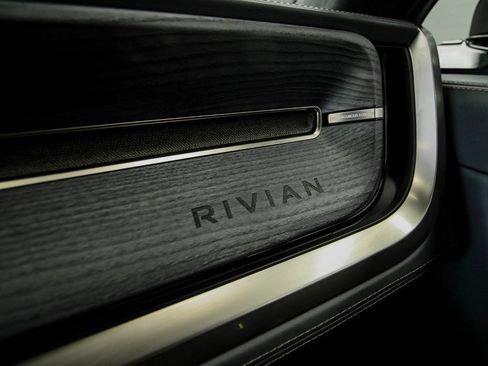 Used 2025 Rivian R1S Adventure AWD/4WD image 20