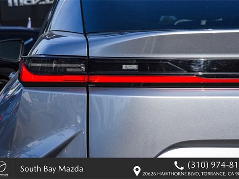 Used 2024 Lexus RZ 300e Premium image 9