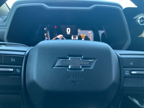 Used 2023 Chevrolet Colorado Trail Boss w/ Technology Package AWD/4WD image 15