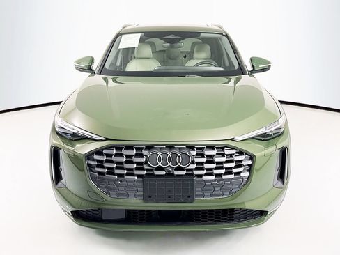 Used 2025 Audi Q5 Premium Plus w/ Premium Plus AWD/4WD image 2