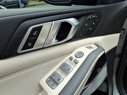 Used 2024 BMW X7 M60i w/ Executive Package AWD/4WD image 16