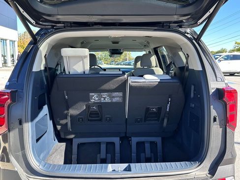 New 2026 Kia Carnival EX FWD image 27