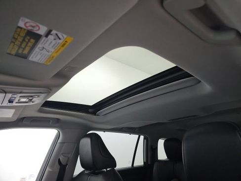 Used 2020 Toyota Highlander Limited AWD/4WD image 28