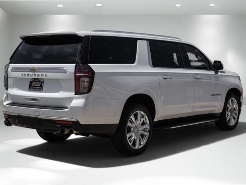 Used 2021 Chevrolet Suburban High Country RWD image 8