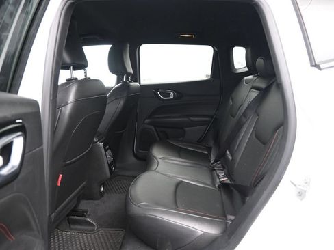 Used 2025 Jeep Compass Trailhawk AWD/4WD image 28