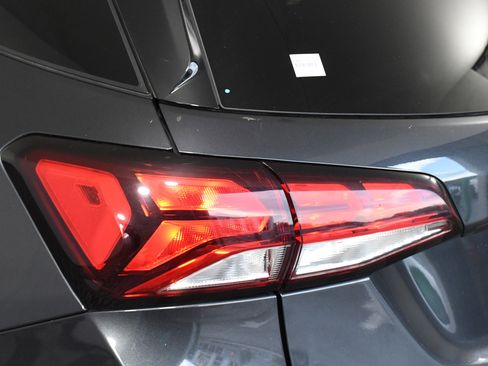 Used 2022 Chevrolet Equinox LT image 33