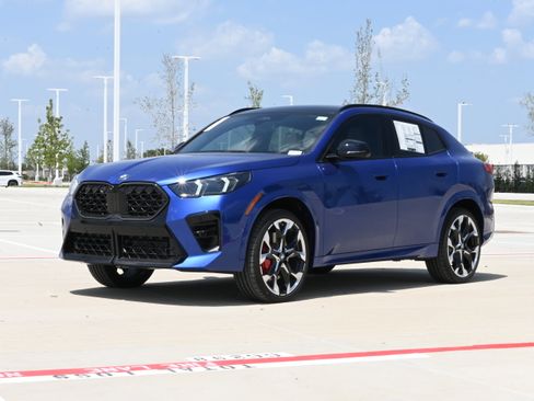 New 2026 BMW X2 xDrive28i w/ Technology Package AWD/4WD image 3