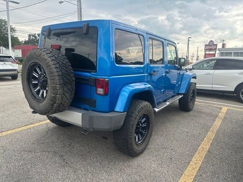 Used 2015 Jeep Wrangler Unlimited Sahara w/ Mopar Chrome Edition Group AWD/4WD image 5
