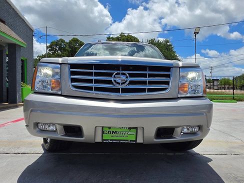 Used 2004 Cadillac Escalade ESV Platinum AWD/4WD image 71
