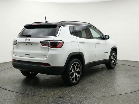 Used 2025 Jeep Compass Limited AWD/4WD image 9