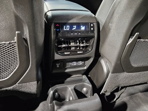 Used 2025 Jeep Grand Cherokee L Laredo RWD image 37