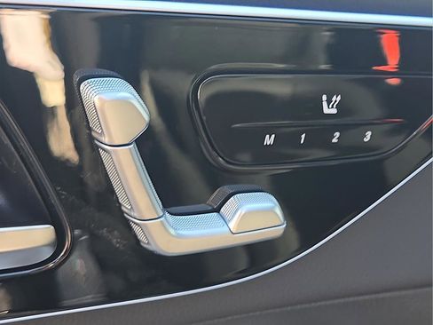 New 2026 Mercedes-Benz GLC 300 4MATIC image 17