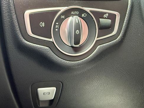 Used 2022 Mercedes-Benz GLC 300 4MATIC image 15