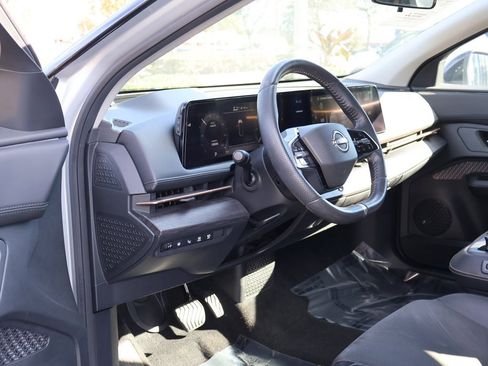 Used 2023 Nissan Ariya AWD image 27