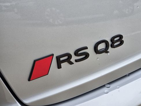 New 2026 Audi RS Q8 performance image 12