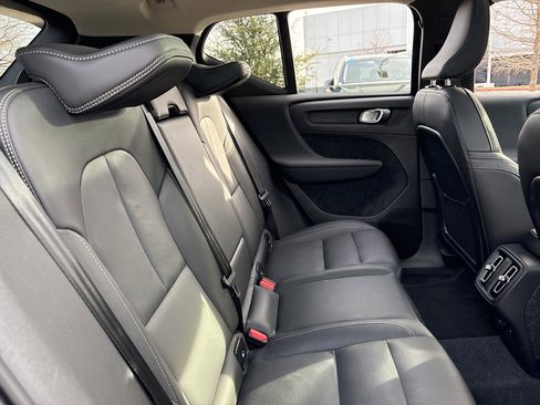 Certified 2025 Volvo XC40 B5 Core image 10