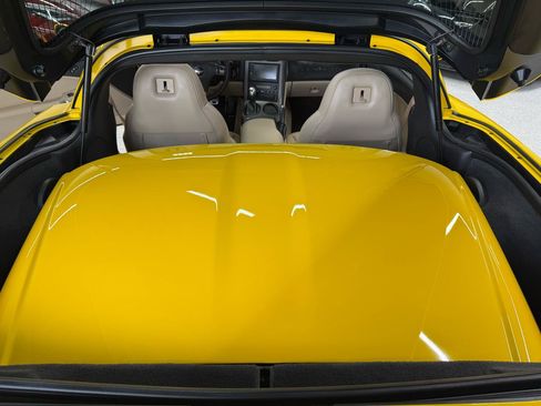 Used 2007 Chevrolet Corvette Coupe w/ Preferred Equipment Group RWD image 22