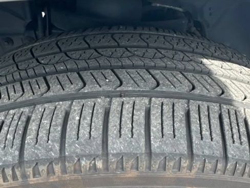 Used 2019 RAM 1500 Classic SLT AWD/4WD image 7