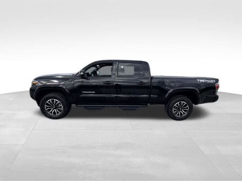 Used 2023 Toyota Tacoma TRD Sport w/ TRD Premium Sport Package image 3