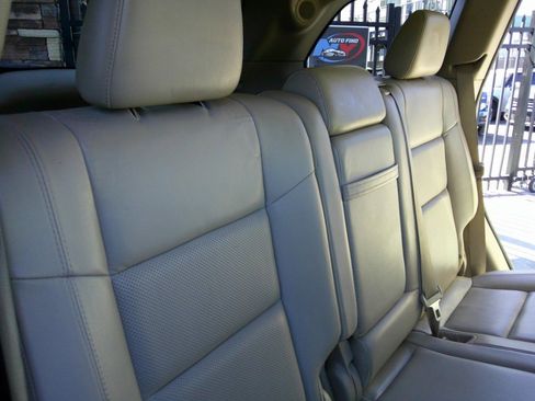 Used 2014 Jeep Grand Cherokee Limited w/ Luxury Group II image 45