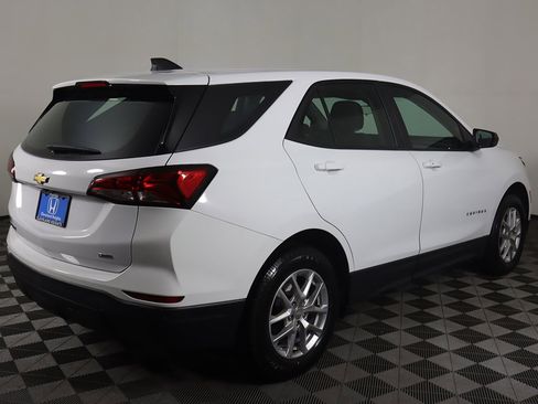 Used 2024 Chevrolet Equinox LS w/ Driver Confidence II Package image 8