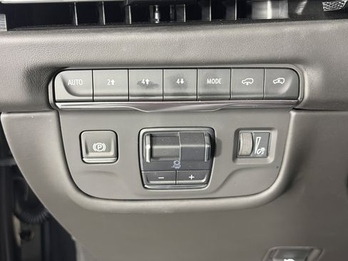 Used 2025 Cadillac Escalade Sport Platinum image 33