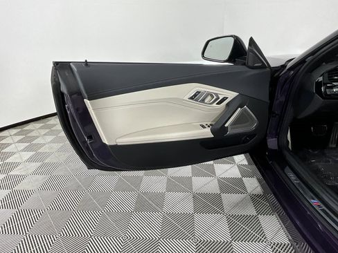 Used 2024 BMW Z4 sDrive30i w/ Premium Package image 14