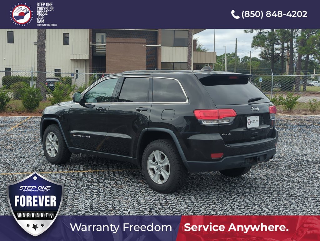Used 2016 Jeep Grand Cherokee Laredo AWD/4WD image 4