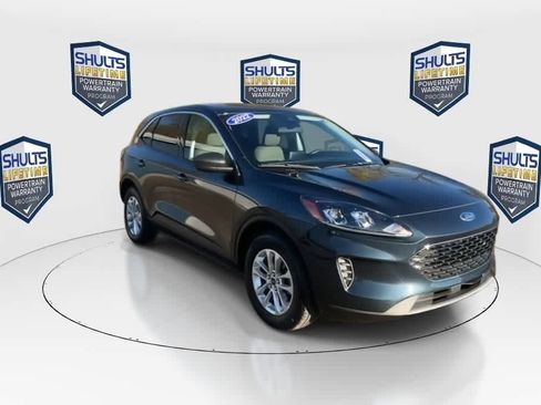 Used 2022 Ford Escape SE image 2