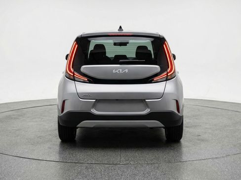 Used 2025 Kia Soul LX w/ LX Technology Package image 7