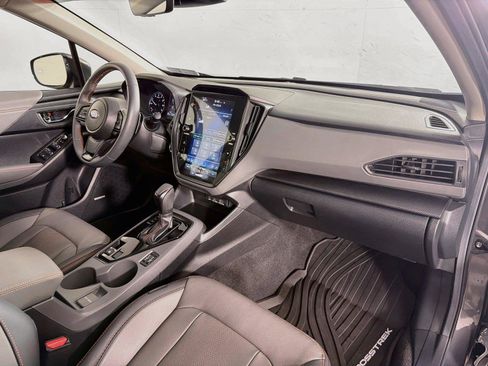 Used 2024 Subaru Crosstrek 2.5i Limited w/ Crosstrek Mirror Package AWD/4WD image 31