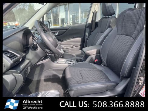 Used 2019 Subaru Forester Premium image 10