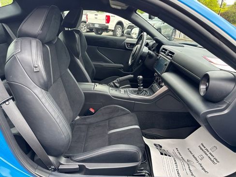 Used 2023 Toyota GR86 Premium RWD image 19