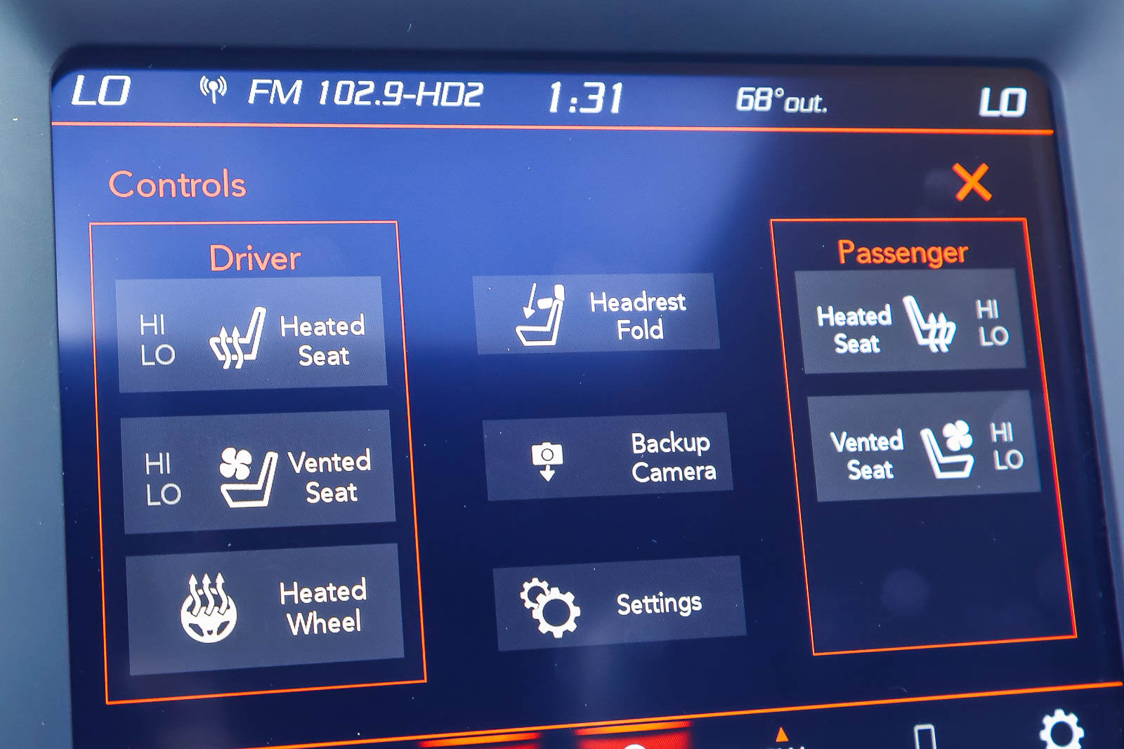 Used 2018 Dodge Durango SRT w/ Technology Group AWD/4WD image 7
