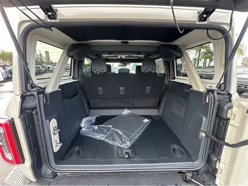 New 2025 Ford Bronco Badlands image 17