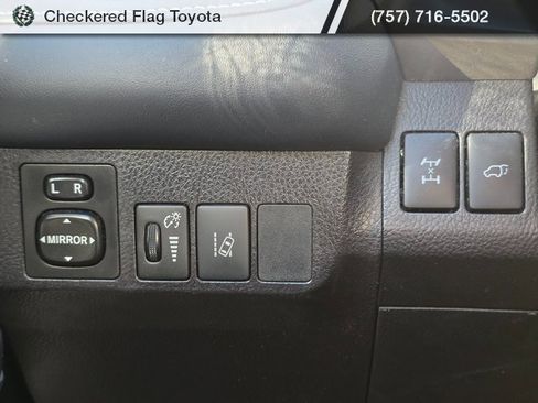 Used 2018 Toyota RAV4 XLE image 12