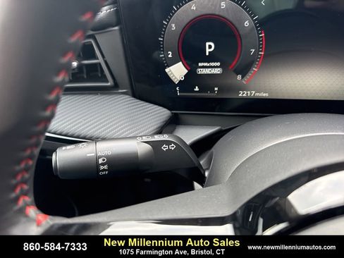 Used 2025 Nissan Kicks SR image 17