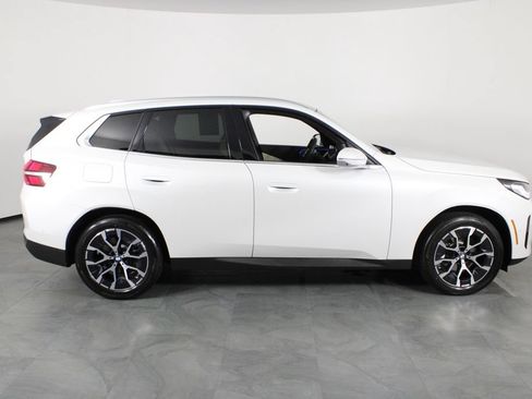 Used 2025 BMW X3 xDrive30i w/ Premium Package AWD/4WD image 11