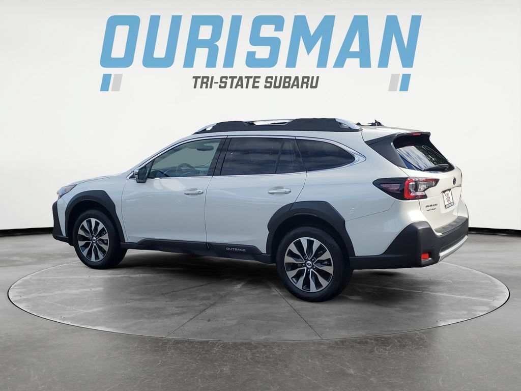 Certified 2025 Subaru Outback Touring XT AWD/4WD image 4