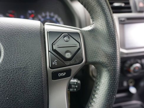 Used 2017 Toyota 4Runner SR5 Premium image 8