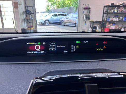 Used 2022 Toyota Prius LE FWD image 15