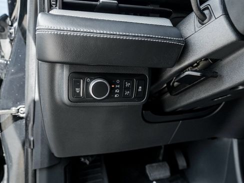 Used 2022 Ford Mustang Mach-E Select image 21