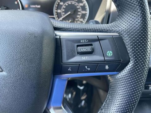 Used 2023 Mitsubishi Outlander SE FWD image 17